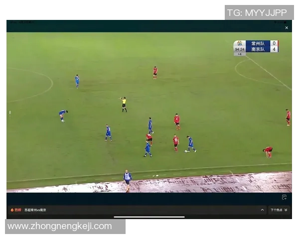 抖音足球明星账号揭秘球场背后的生活与精彩瞬间分享